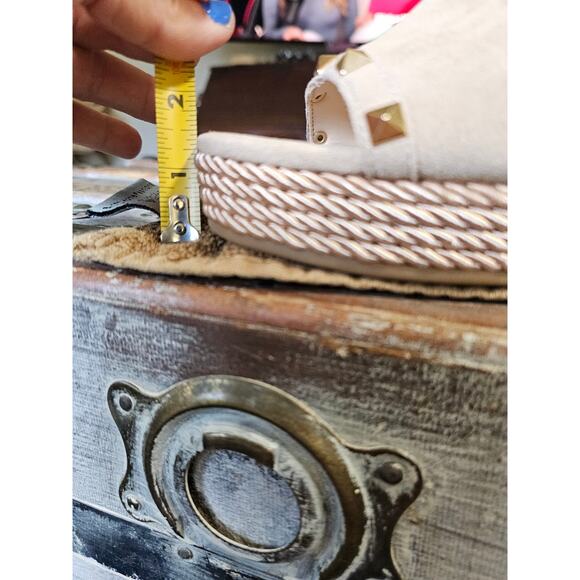 NWOT Marc Fisher Nude Suede Wedge Platform Espradille Sandals Studs Boho 8.5 - Picture 11 of 12